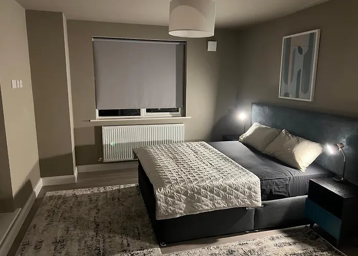 3 Bed Rooms Vip Family House
